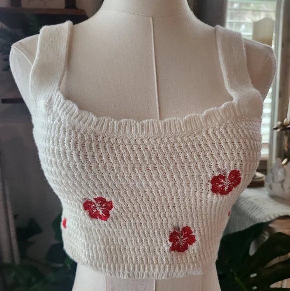Wild Fable White Knit Crop Top with Red Floral Design - Picture 2 of 5